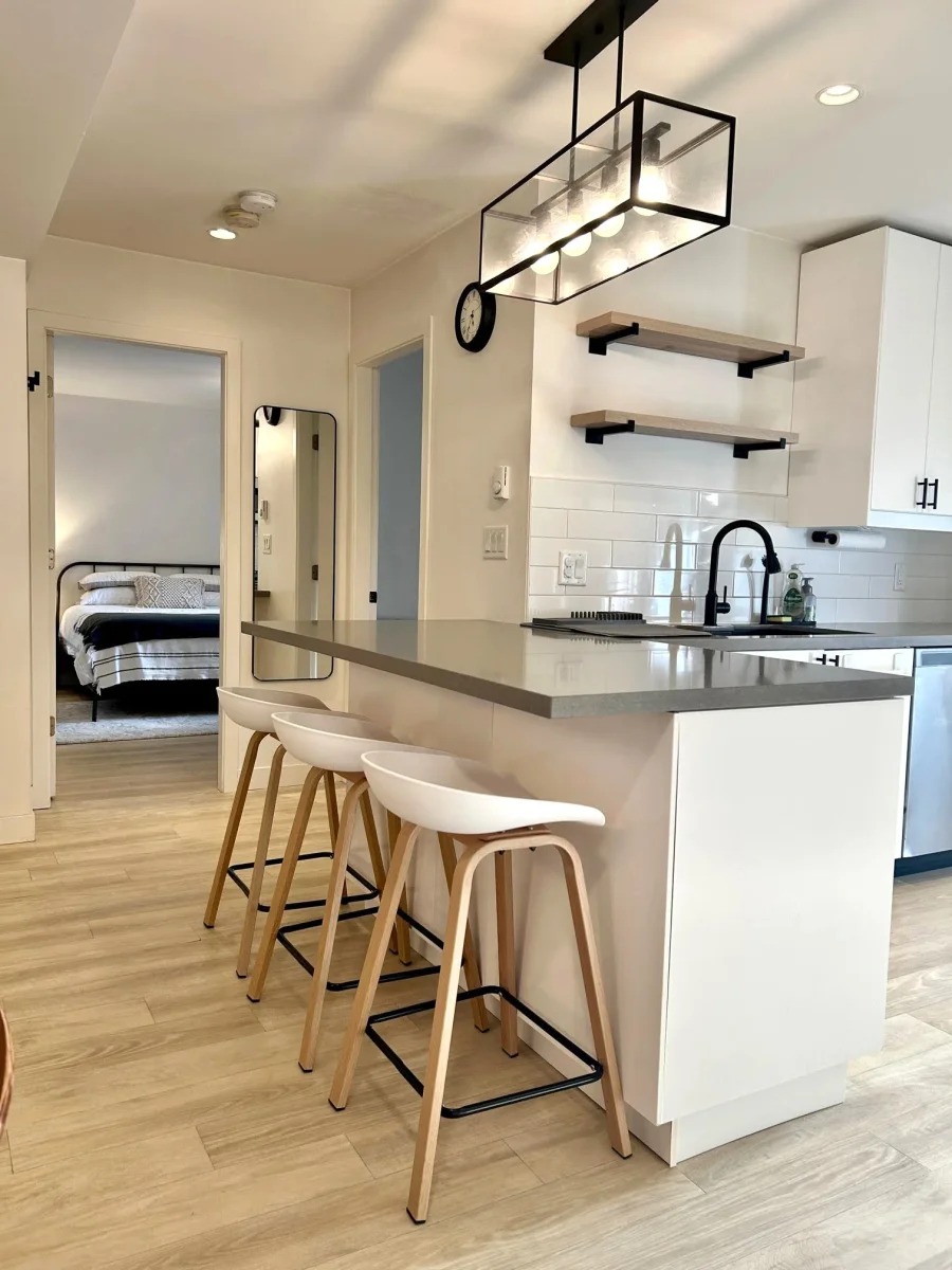 Spacious 1BR+Den | Private | Fireplace | Patio in Langley, BC